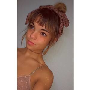 Meet your Posher, Amelia